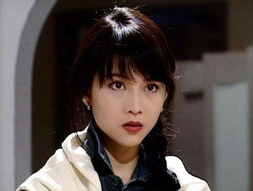 蔡少芬深夜吃瓜视频,吃瓜视频引发热议