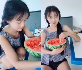 吃瓜夏日拍照姿势,解锁清凉时尚姿势指南