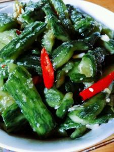 刺瓜蘸糖吃,刺瓜蘸糖的独特风味体验