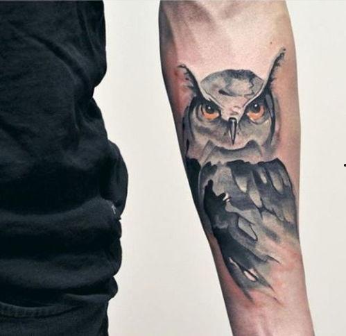 吃瓜左腿纹身,揭秘吃瓜左腿的神秘纹身