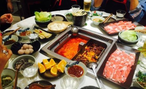 海底捞露出吃瓜,一场火锅店里的“瓜田李下”