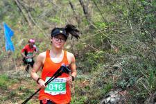 美女爬山吃瓜视频下载,美女爬山吃瓜视频走红网络