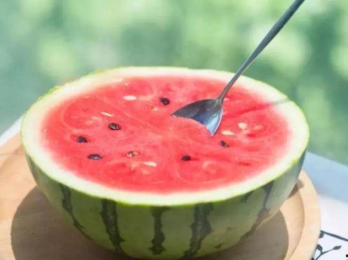 怎么拿瓜比较方便吃,瓜果食用便捷指南
