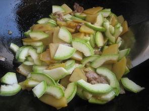 角瓜叶梗怎么吃,家常美味新尝试